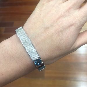 Bangle bracelet with crystals